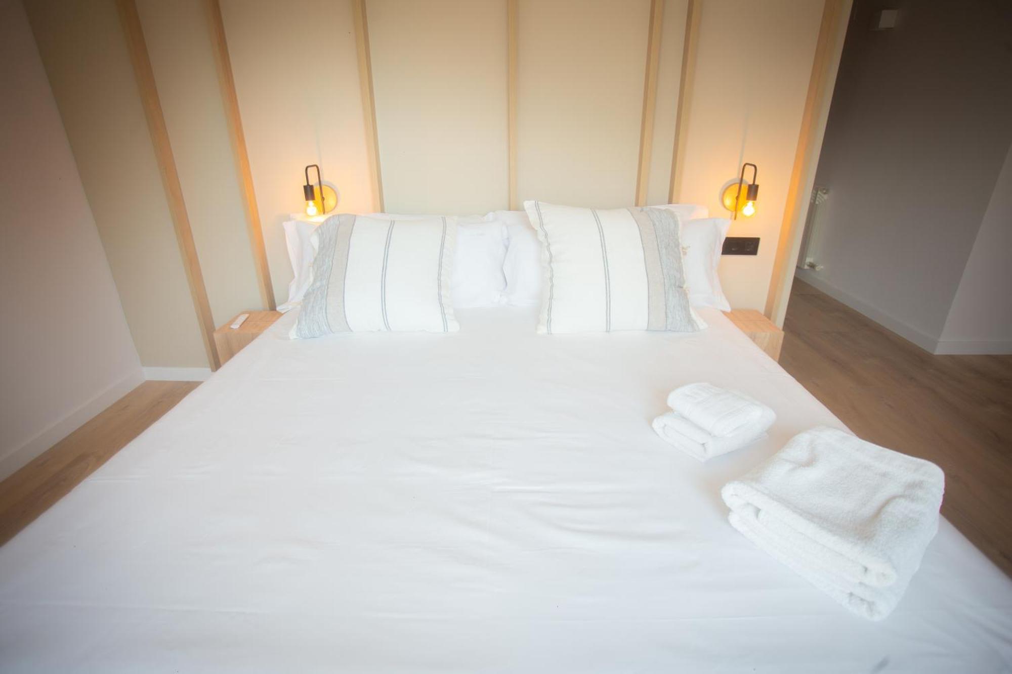 L'Indret Del Pedraforca Adults Only Hotel Saldes Bagian luar foto