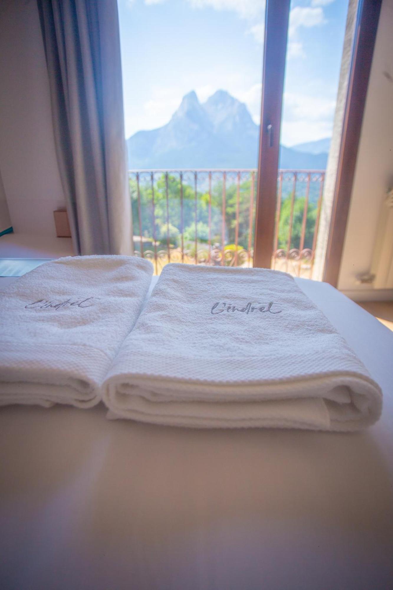 L'Indret Del Pedraforca Adults Only Hotel Saldes Bagian luar foto