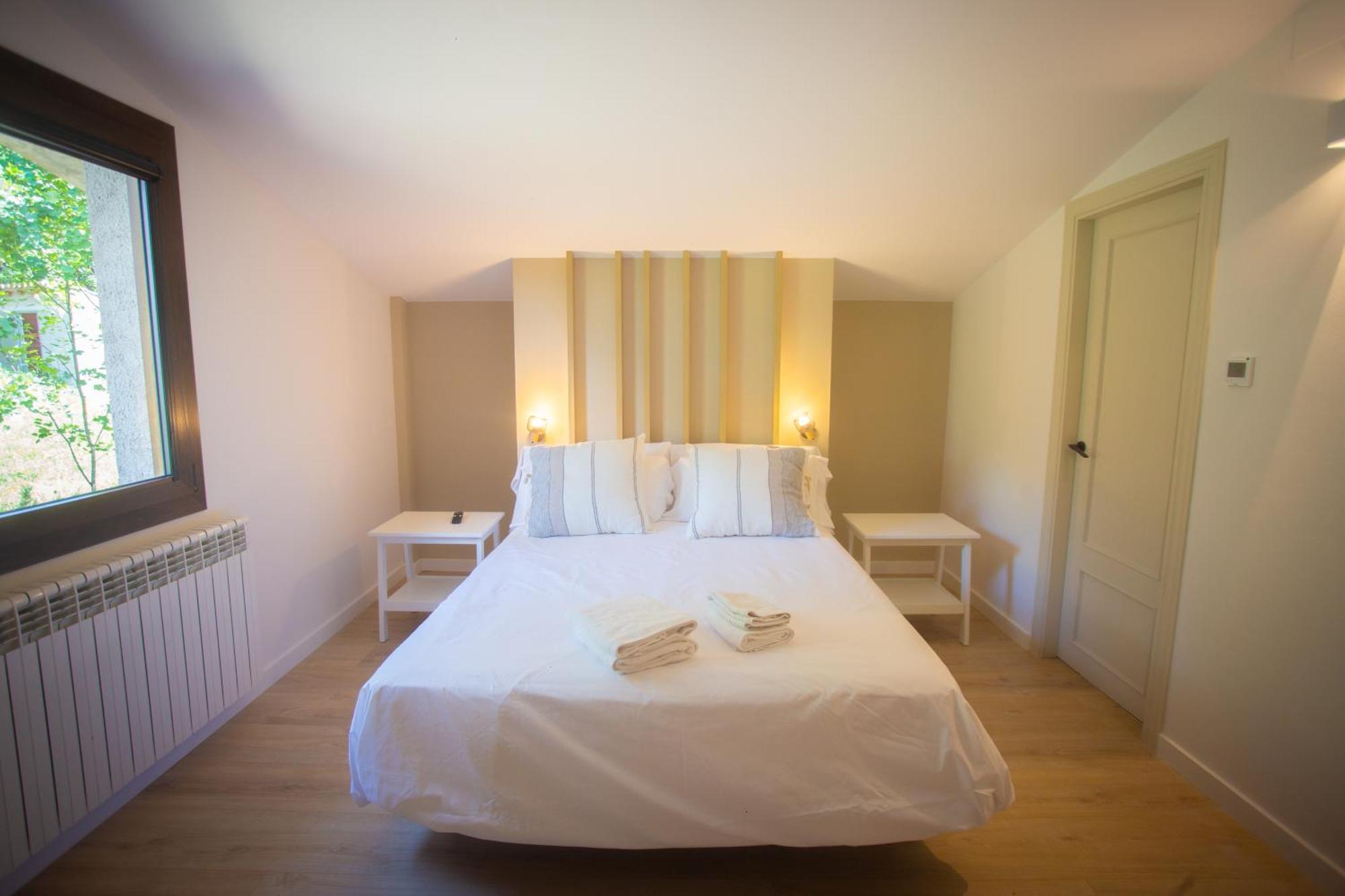 L'Indret Del Pedraforca Adults Only Hotel Saldes Bagian luar foto
