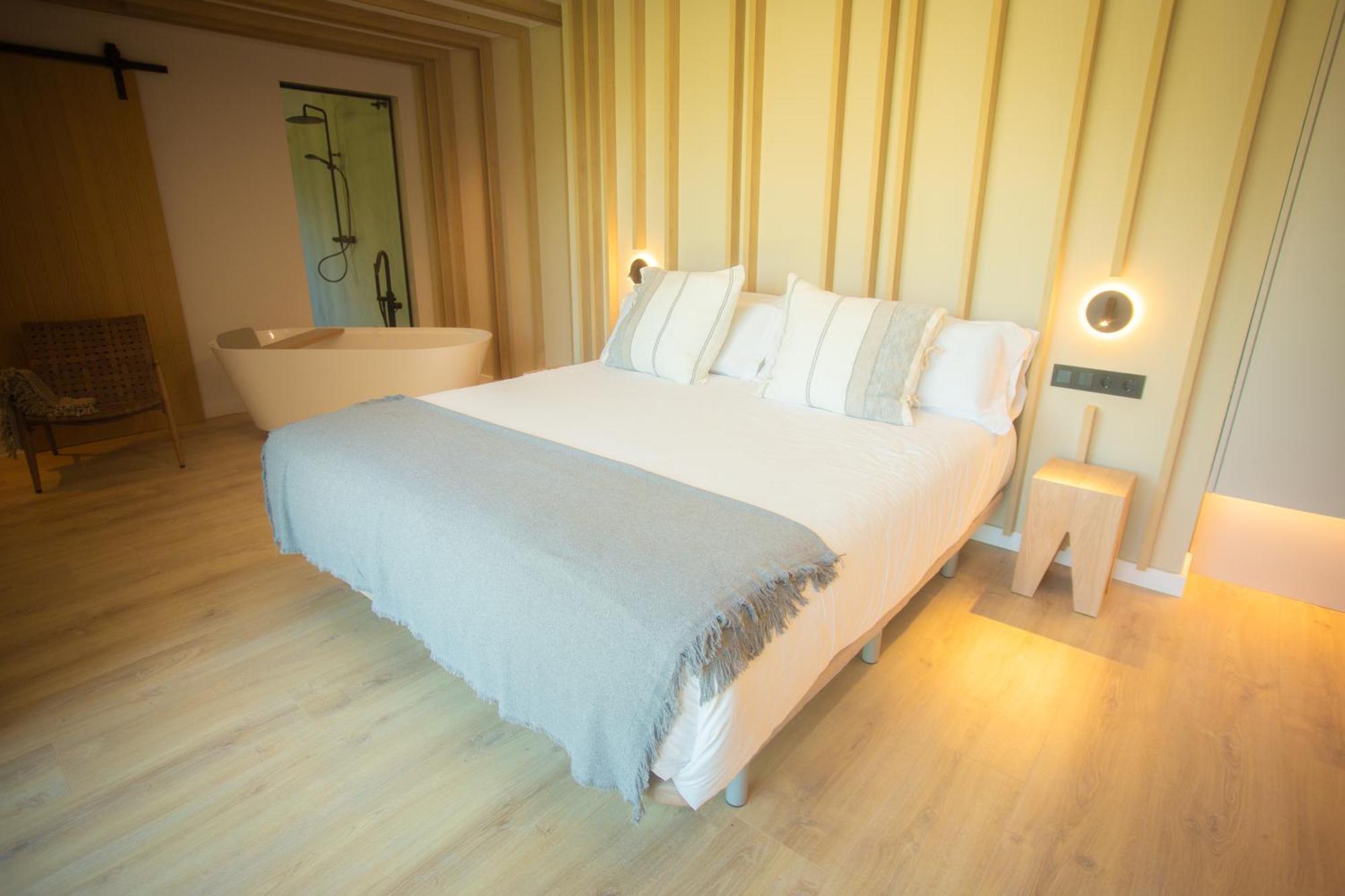 L'Indret Del Pedraforca Adults Only Hotel Saldes Bagian luar foto