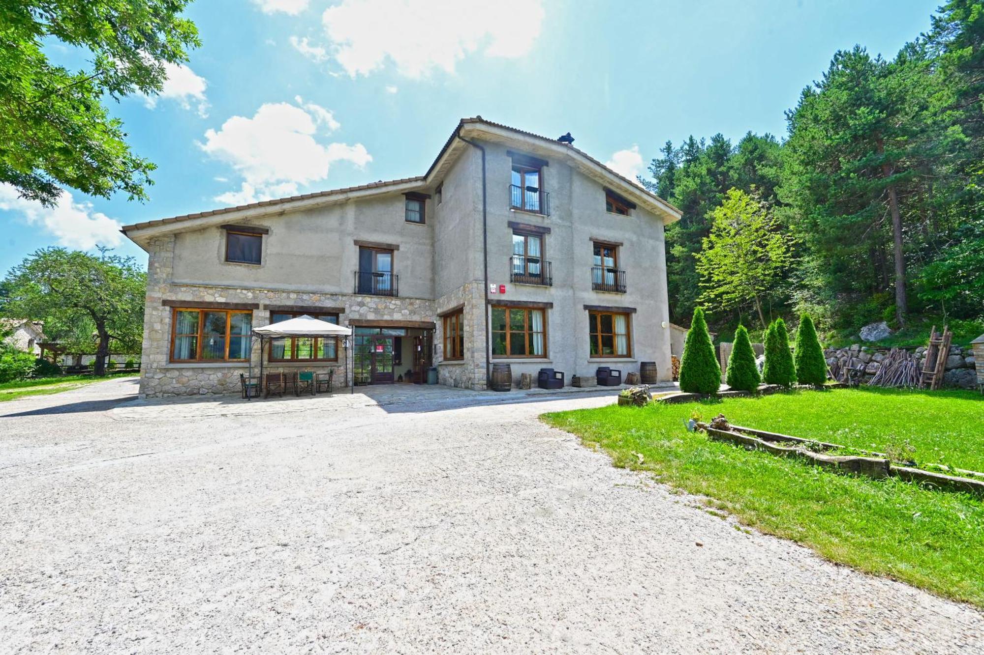 L'Indret Del Pedraforca Adults Only Hotel Saldes Bagian luar foto