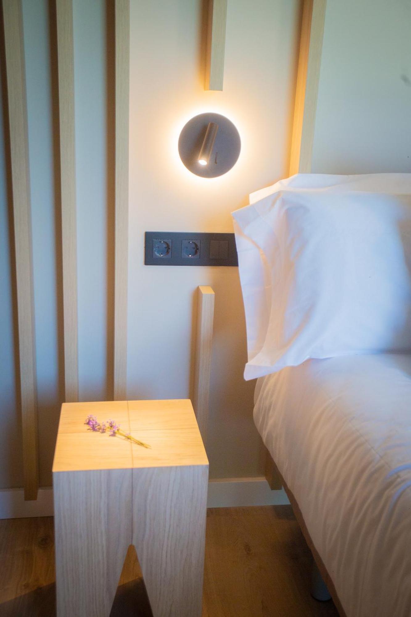L'Indret Del Pedraforca Adults Only Hotel Saldes Bagian luar foto
