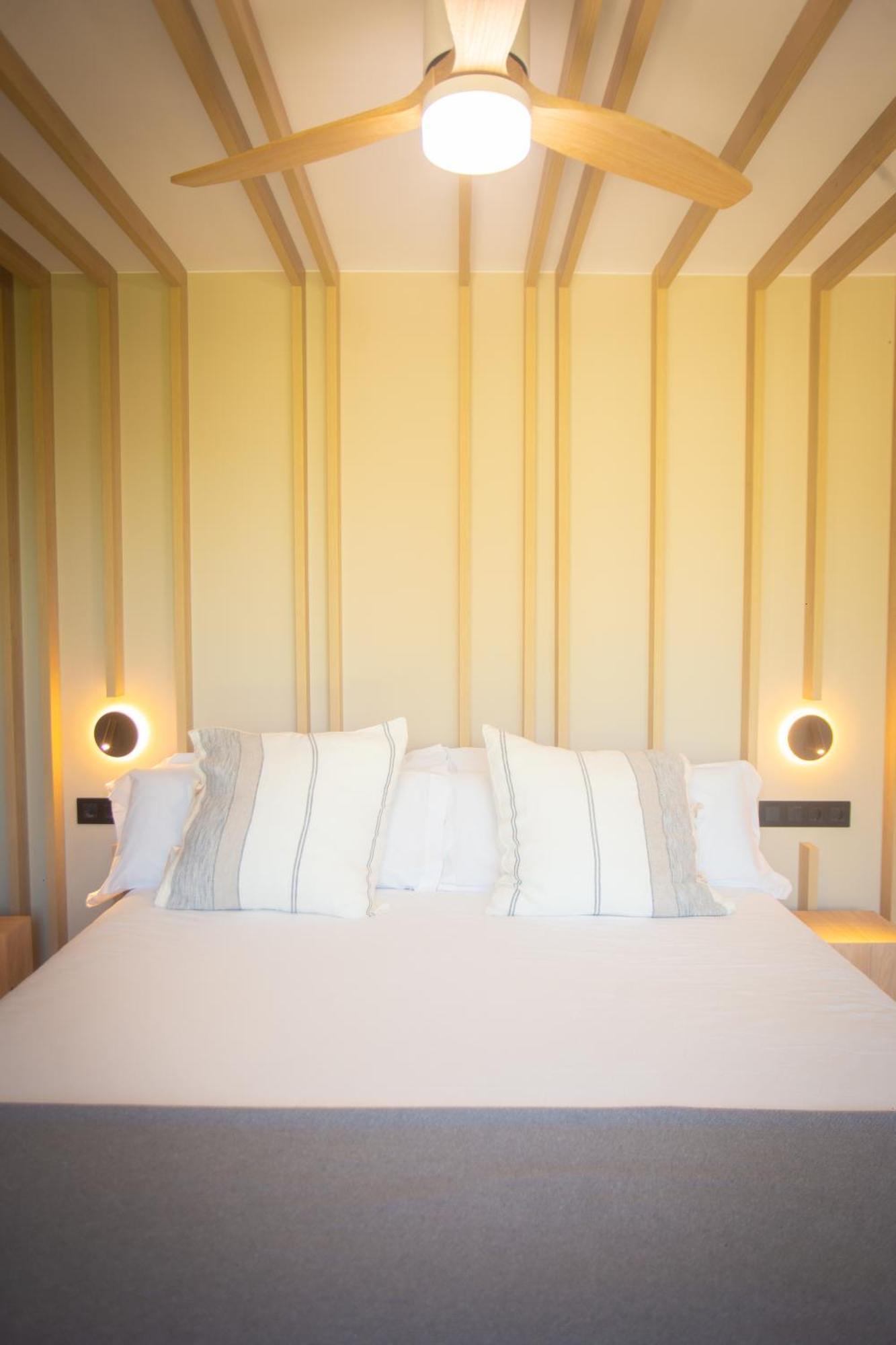 L'Indret Del Pedraforca Adults Only Hotel Saldes Bagian luar foto